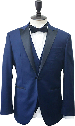 海外ウェディングに映えるネイビータキシード